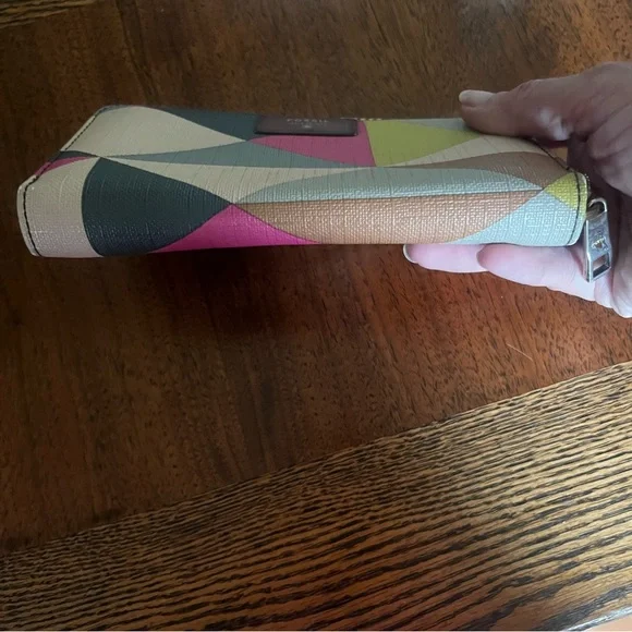 Fossil zip around wallet - Picture 8 of 8